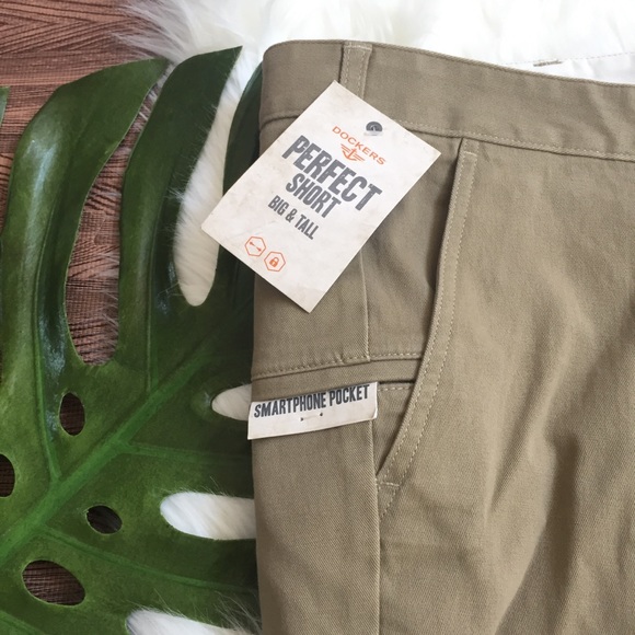 Dockers Perfect Big & Tall Size 56 Tan Men’s Shorts NWT - Picture 2 of 5